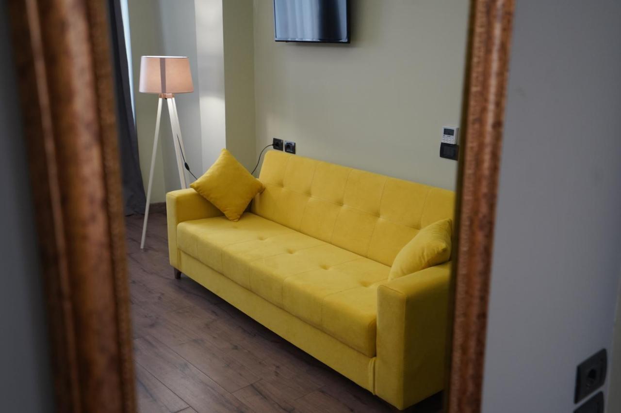 Driti Hotel Tirana Albania Bagian luar foto