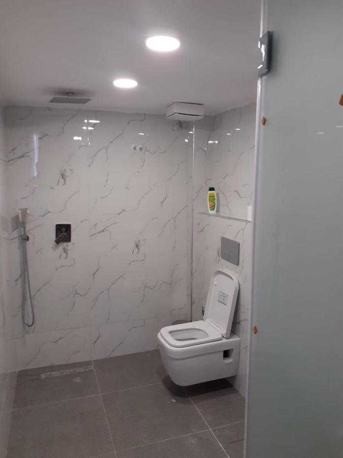 Driti Hotel Tirana Albania Bagian luar foto