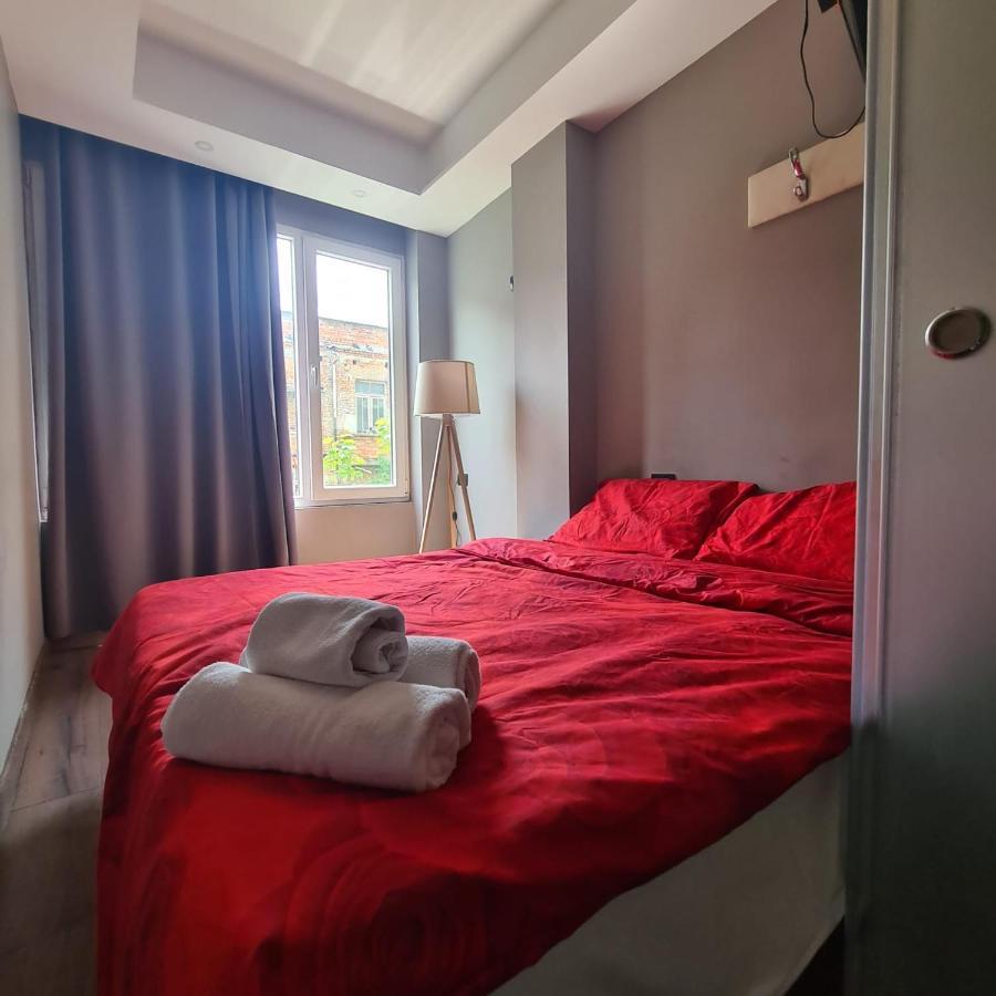 Driti Hotel Tirana Albania Bagian luar foto