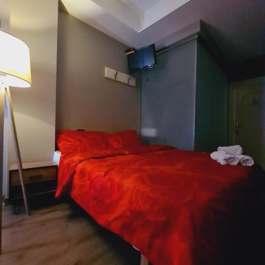 Driti Hotel Tirana Albania Bagian luar foto