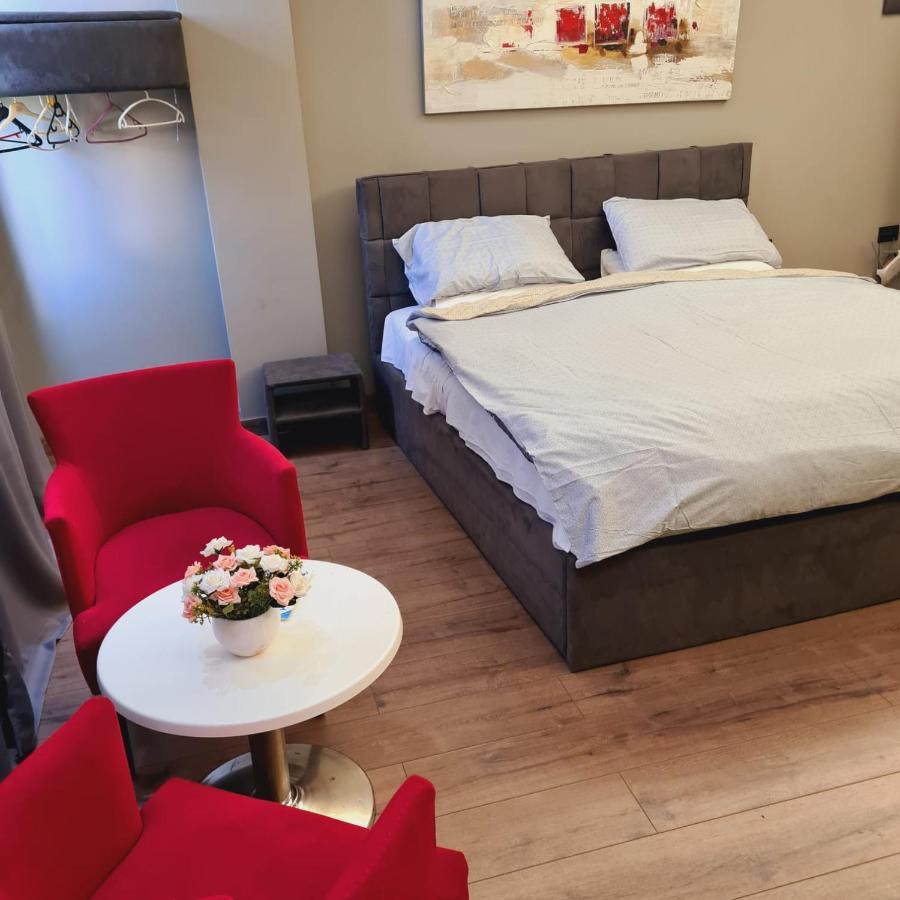Driti Hotel Tirana Albania Bagian luar foto