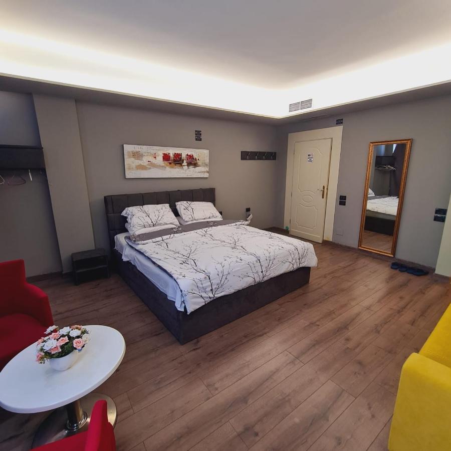 Driti Hotel Tirana Albania Bagian luar foto