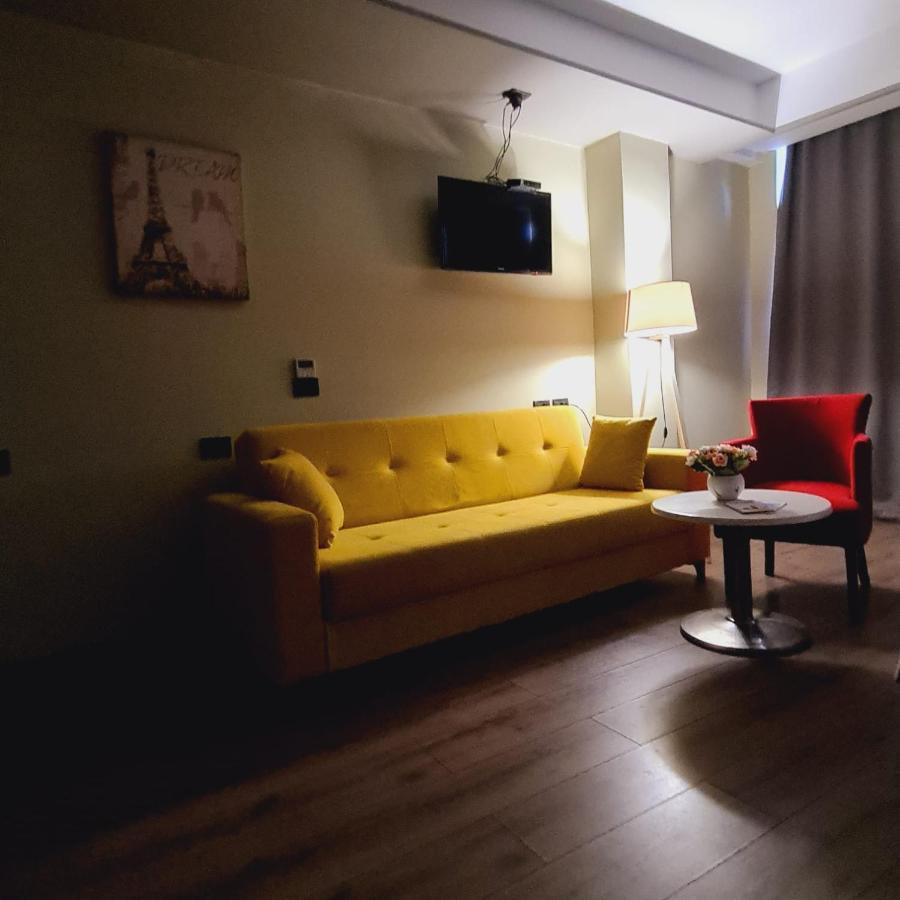 Driti Hotel Tirana Albania Bagian luar foto